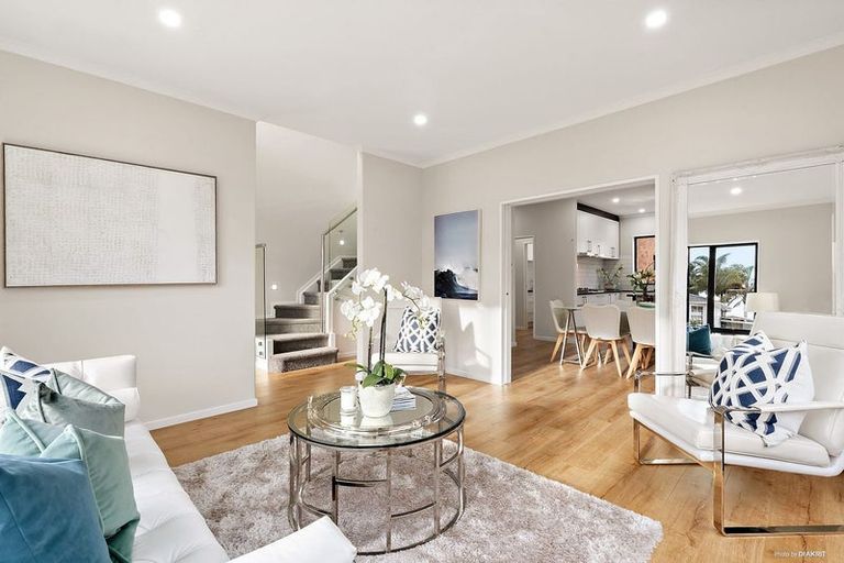 Photo of property in 24 Reelick Avenue, Pakuranga Heights, Auckland, 2010