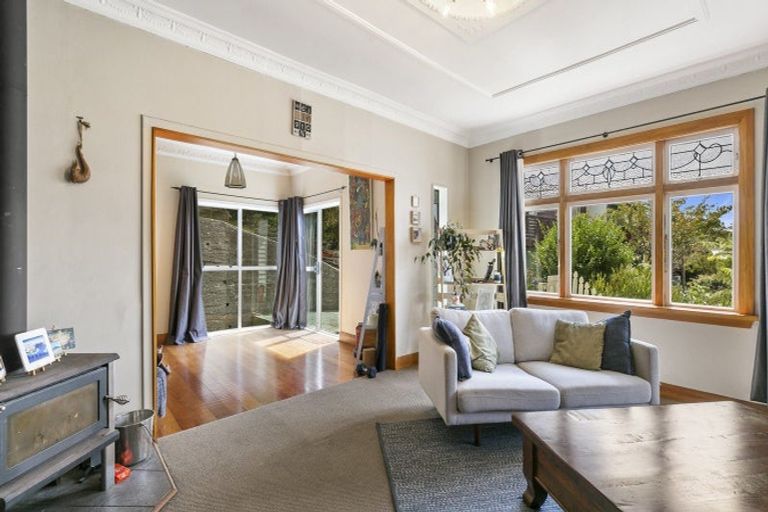 Photo of property in 133 Newlands Road, Newlands, Wellington, 6037