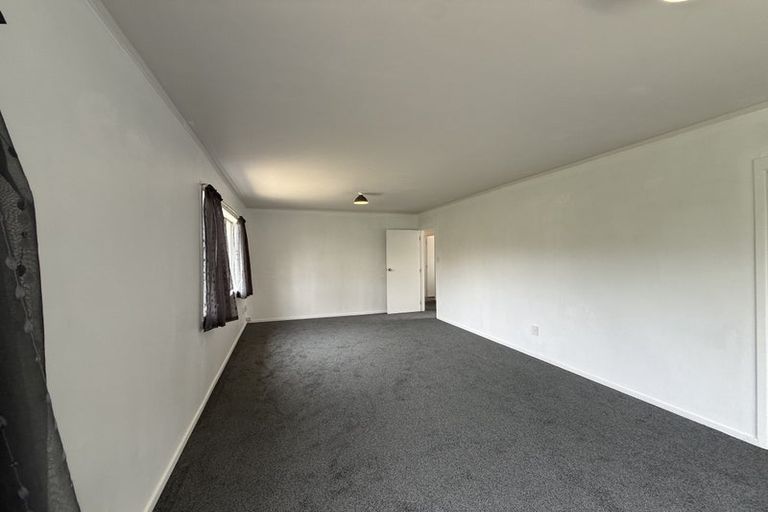Photo of property in 37 Taurus Crescent, Beach Haven, Auckland, 0626