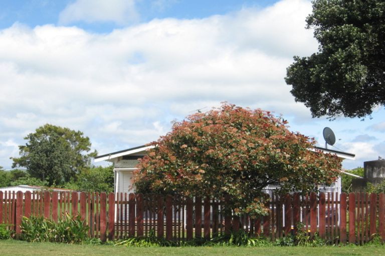 Photo of property in 9 Discovery Street, Tolaga Bay, 4077