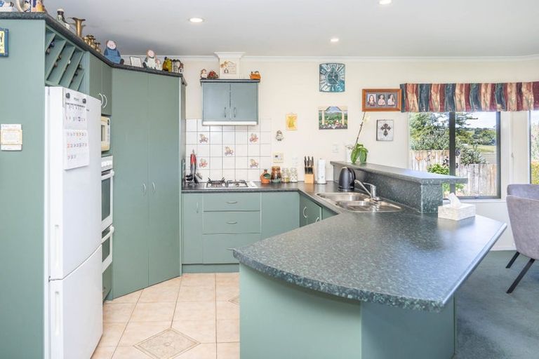 Photo of property in 5 Palm Grove Drive, Western Heights, Hamilton, 3200