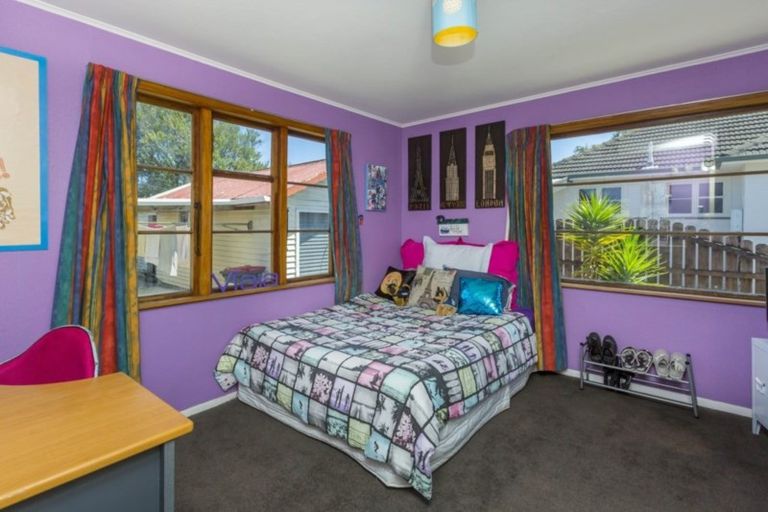 Photo of property in 43 Golders Road, Elderslea, Upper Hutt, 5018