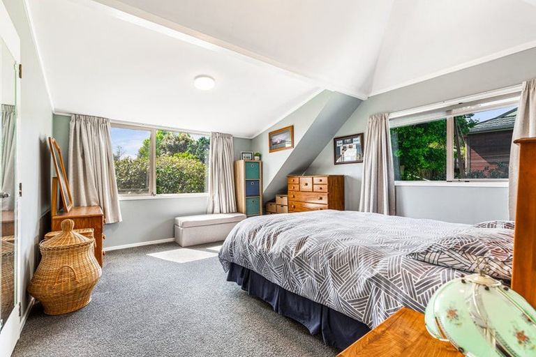 Photo of property in 1/12 Ballini Rise, West Harbour, Auckland, 0618