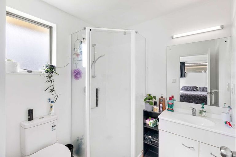 Photo of property in 18 Chic Gardens, Parakai, 0830