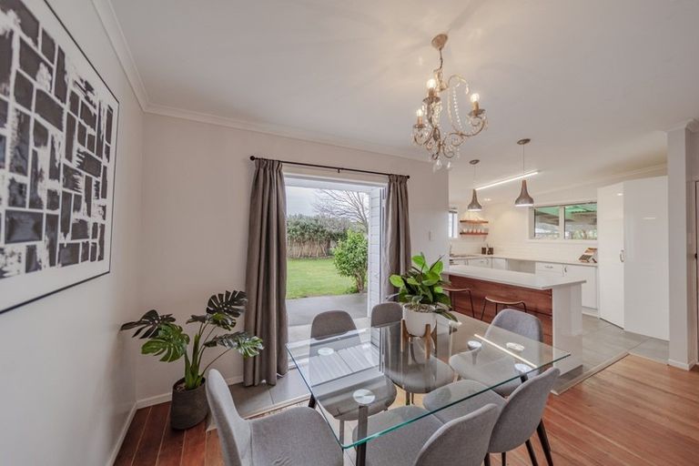 Photo of property in 40 Middle Road, Havelock North, 4130