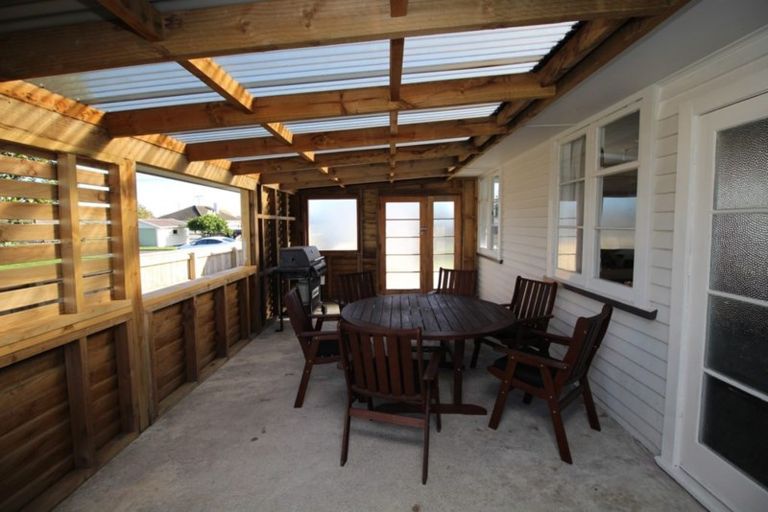 Photo of property in 44 Holland Crescent, Bulls, 4818