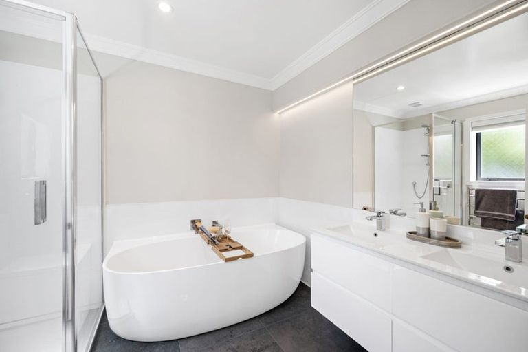 Photo of property in 7/25 Thane Road, Roseneath, Wellington, 6011