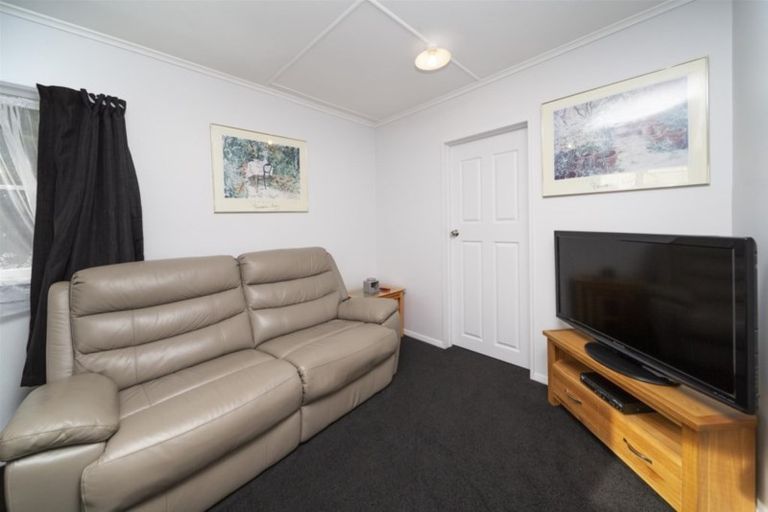 Photo of property in 59 Camberwell Road, Hawera, 4610