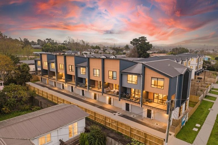 Photo of property in 10/6 Robertson Road, Ranui, Auckland, 0612