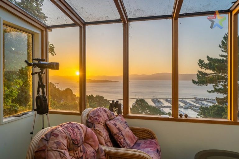 Photo of property in 39 Nikau Road, Point Howard, Lower Hutt, 5013