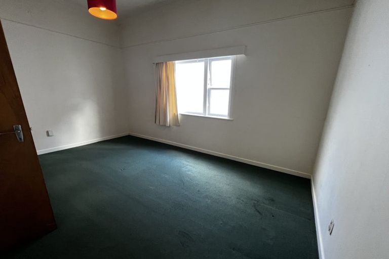 Photo of property in 218 Clyde Street, Island Bay, Wellington, 6023