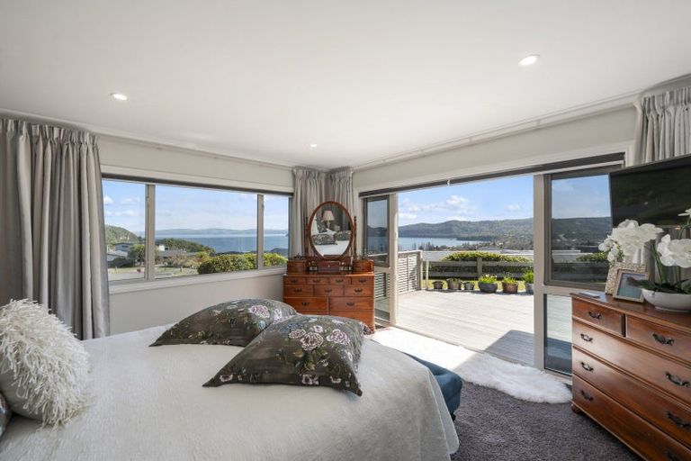 Photo of property in 18 Peregrine Place, Kinloch, Taupo, 3377