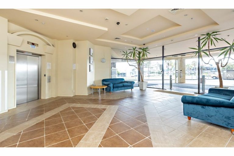 Photo of property in The Rennaissance, 1g/18 Ronwood Avenue, Manukau, Auckland, 2104