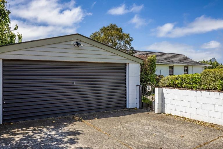 Photo of property in 11a Woodstock Place, Russley, Christchurch, 8042