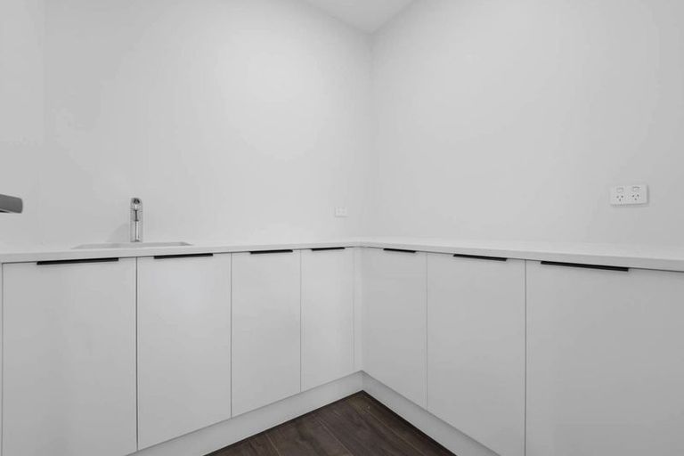 Photo of property in 5 Halcyon Bay Lane, Wainui, 0992