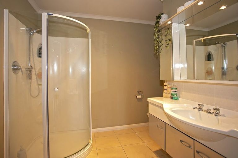 Photo of property in 35 Honeysuckle Lane, Ohauiti, Tauranga, 3112