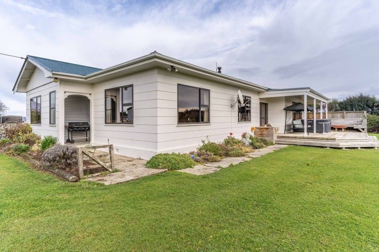 Photo of property in 449 Fraser Road, Lochiel, Winton, 9781