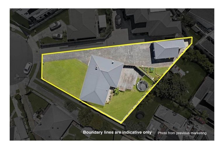 Photo of property in 6 Glenvil Lane, Te Atatu Peninsula, Auckland, 0610