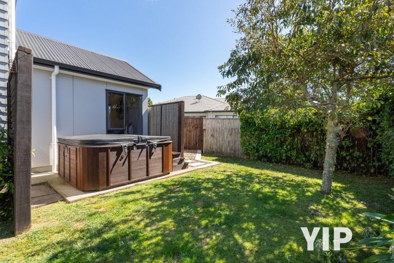 Photo of property in 59 Te Puia Drive, Aotea, Porirua, 5024