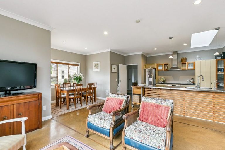 Photo of property in 82 Realm Drive, Paraparaumu, 5032