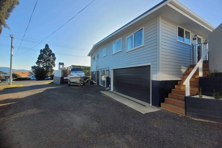 Photo of property in 12 Mcdonnell Street, Omokoroa, 3114