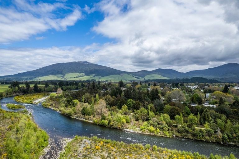 Photo of property in 17 Taupahi Road, Turangi, 3334