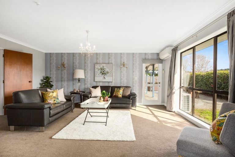 Photo of property in 7 Observatory Close, Whitby, Porirua, 5024