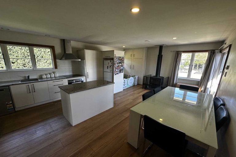 Photo of property in 19 King Street, Coalgate, 7673