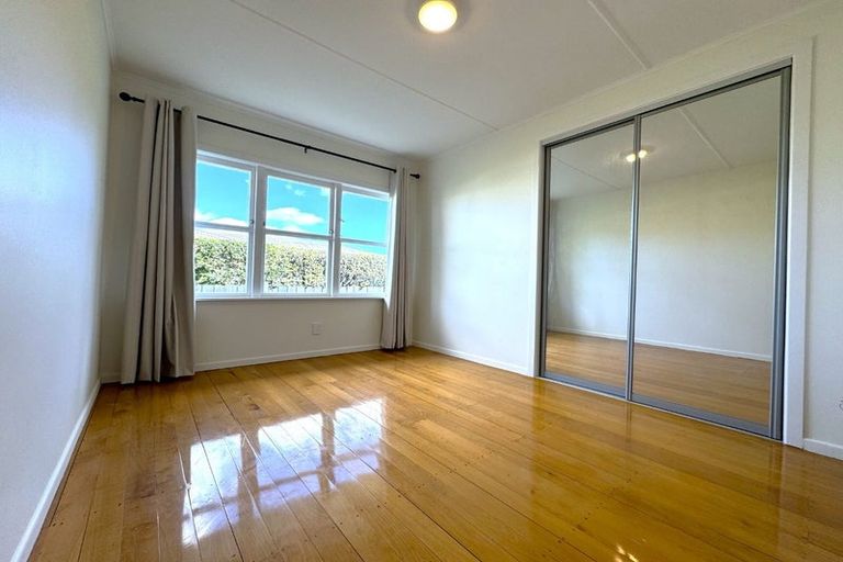 Photo of property in 23 Megan Avenue, Pakuranga Heights, Auckland, 2010