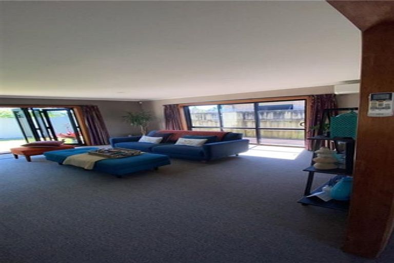 Photo of property in 11 Oreti Crescent, Papamoa Beach, Papamoa, 3118