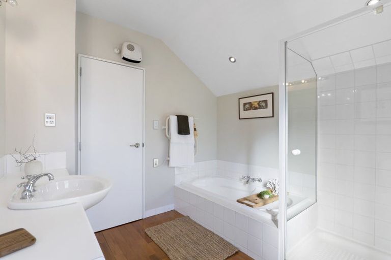 Photo of property in 48 Wai-iti Terrace, Burnside, Christchurch, 8052