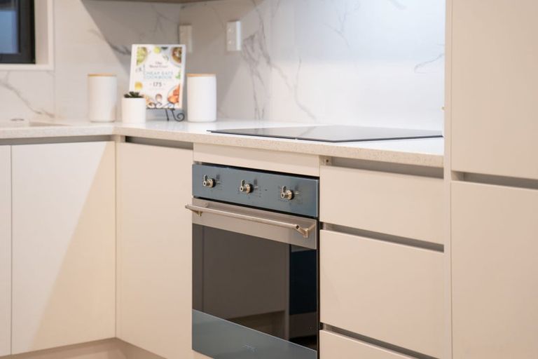 Photo of property in 8c Butterworth Drive, Glendene, Auckland, 0602