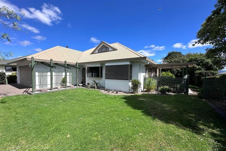 Photo of property in 34 Warwick Drive, Lynmore, Rotorua, 3010