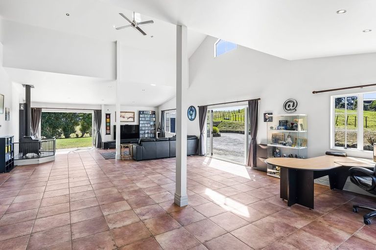 Photo of property in 125 Derham Road, Te Horo, Otaki, 5581