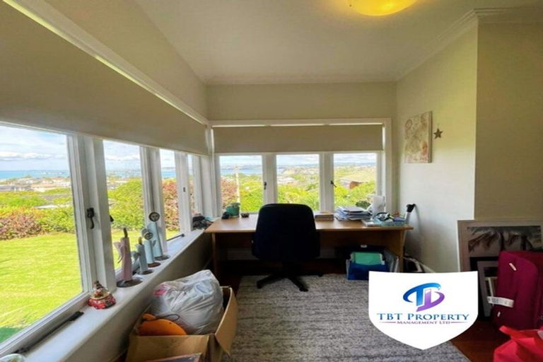 Photo of property in 12a Beach Road, Mellons Bay, Auckland, 2014