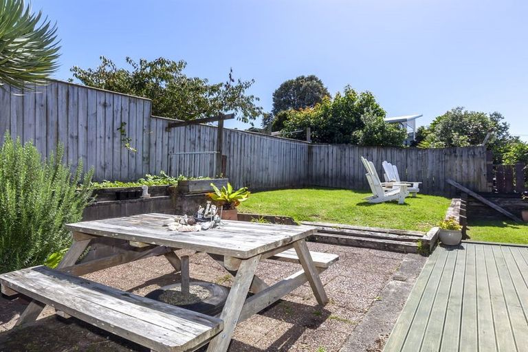 Photo of property in 4 Clarkes Crescent, Paekakariki, 5034