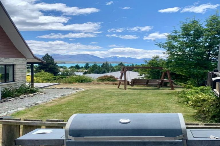 Photo of property in 1 Burnett Place, Lake Tekapo, 7999