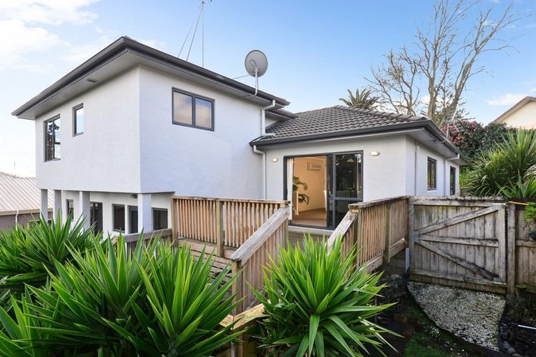 Photo of property in 30 Palm Grove Drive, Western Heights, Hamilton, 3200