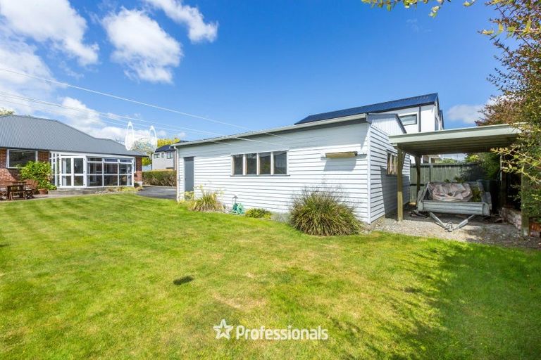 Photo of property in 34 Oxford Crescent, Ebdentown, Upper Hutt, 5018