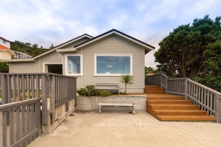 Photo of property in 15 Sunglow Avenue, Melrose, Wellington, 6023