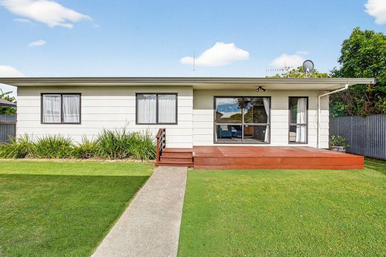 Photo of property in 2/27 Nuffield Avenue, Marewa, Napier, 4110
