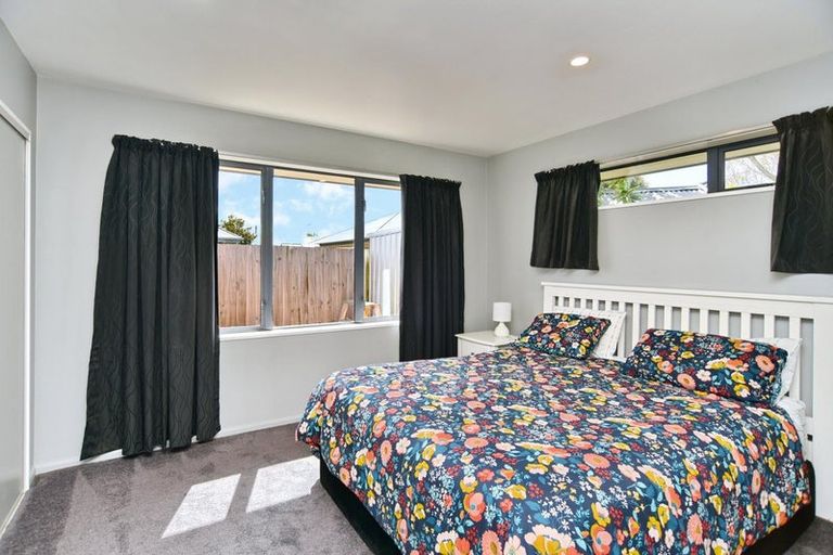 Photo of property in 11 James Drive, Woodend, 7610