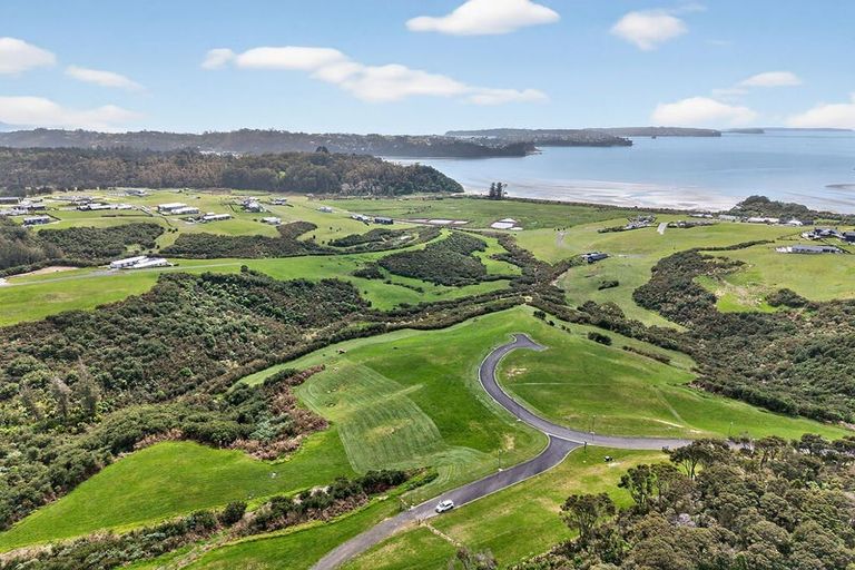 Photo of property in 1 Konei Place, Okura Bush, Silverdale, 0794