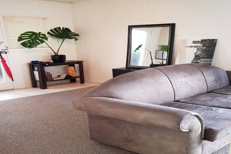 Photo of property in 21/72 Kitchener Road, Milford, Auckland, 0620