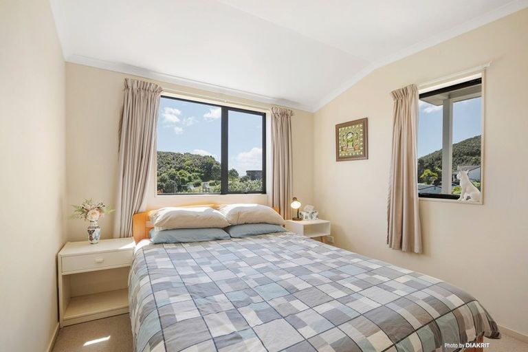 Photo of property in 96a Montgomery Avenue, Karori, Wellington, 6012