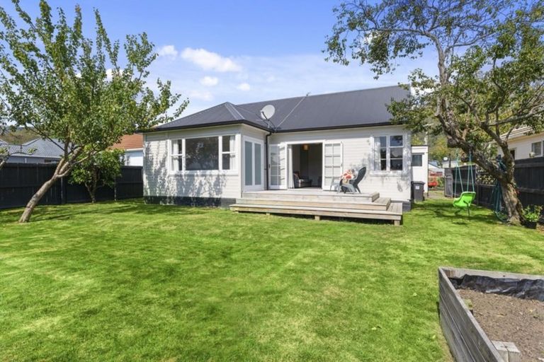 Photo of property in 6 Keys Street, Naenae, Lower Hutt, 5011
