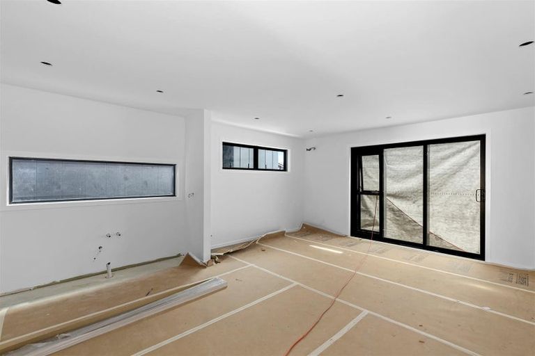 Photo of property in 7c Hay Street, Ebdentown, Upper Hutt, 5018