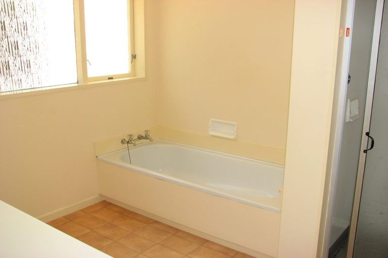 Photo of property in 26 Amapur Drive, Khandallah, Wellington, 6035