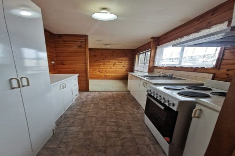 Photo of property in 13a Riserra Drive, Ranui, Auckland, 0612