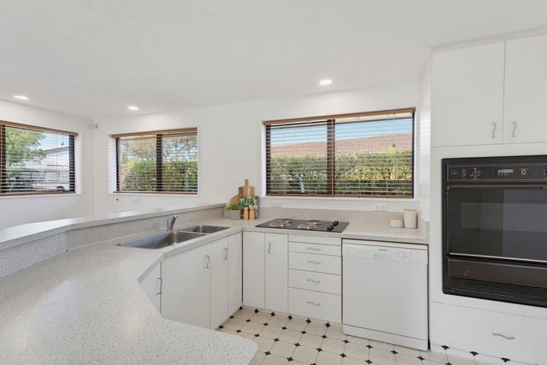 Photo of property in 52 Valecrest Avenue, Parklands, Christchurch, 8083